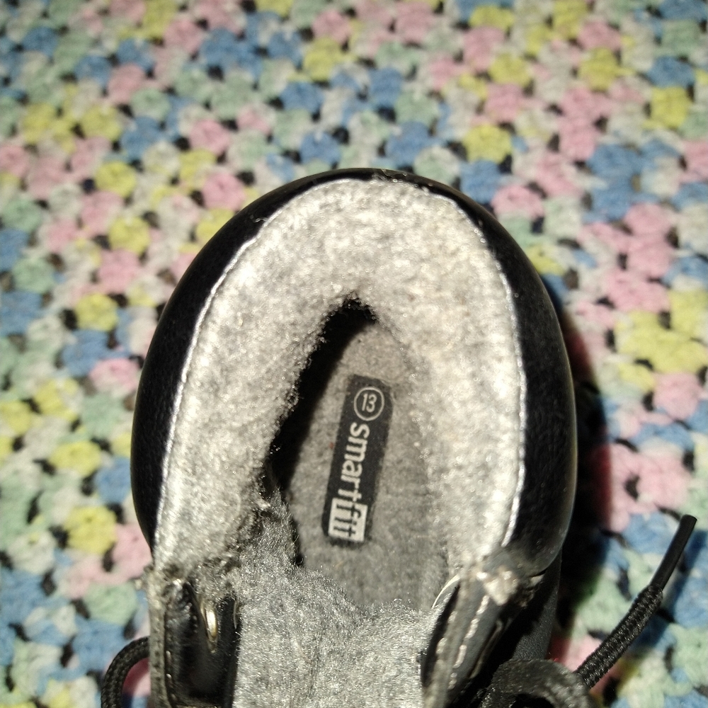 Waterproof Boots - Picture 3 of 4